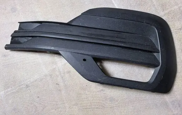Volkswagen Transporter - Caravelle T6 Front bumper lower grill 7LA807489