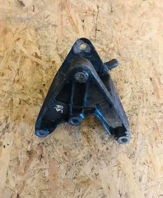 Opel Astra J Engine mounting bracket 13248664