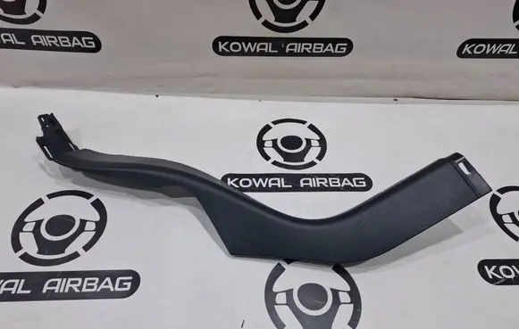 Mercedes-Benz G W463 2nd Gen (C) pillar trim A636926601