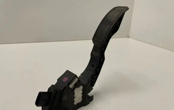 Toyota Auris 150 Accelerator throttle pedal 7811002020 48930376358