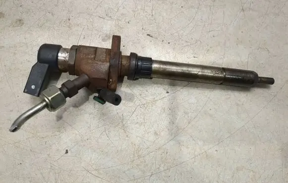 Ford Focus C-MAX Fuel injector 9657144580
