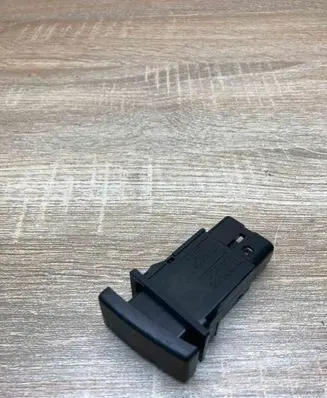 Toyota Avensis T250 Hazard light switch 157963 TR9503