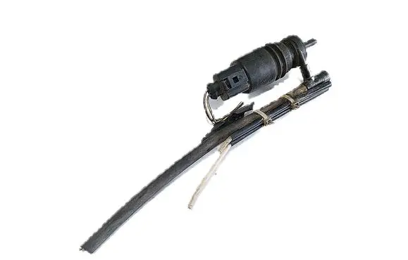 Mercedes-Benz E W210 Windscreen/windshield washer pump A0335450228