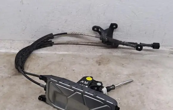 Seat Ibiza V (KJ) Gear shifter/selector 5Q0711061