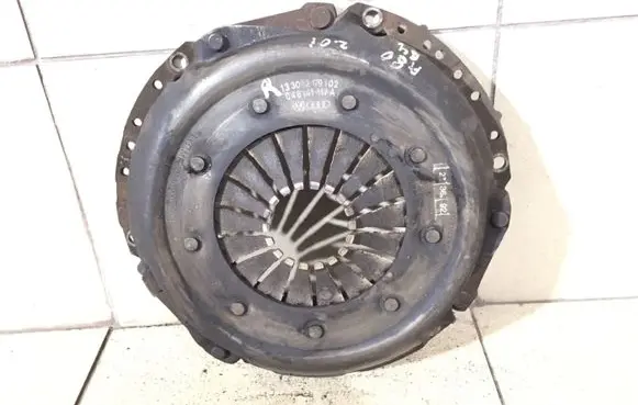 Audi 80 90 S2 B4 Pressure plate 048141117A