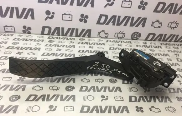 Volkswagen Touareg I Accelerator throttle pedal 7L6723507A 6PV007770-26