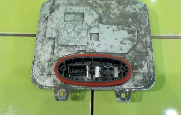Nissan Qashqai+2 LED ballast control module 5DV00961000