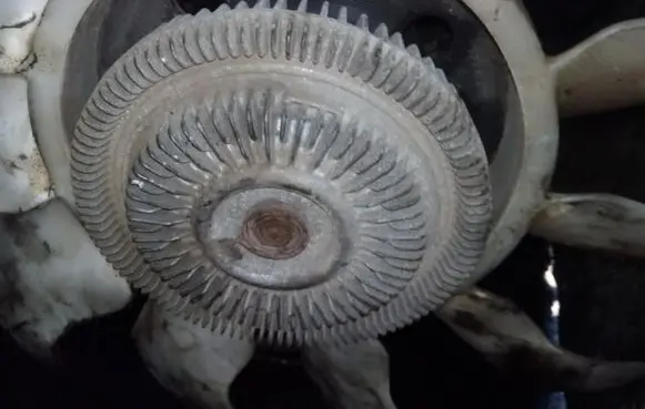 Ford Explorer Viscous fan clutch 