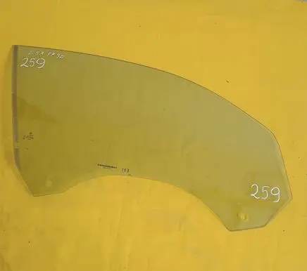 BMW 1 E81 E87 Front door window/glass (coupe)