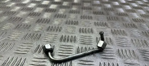 Fuel injector supply line/pipe