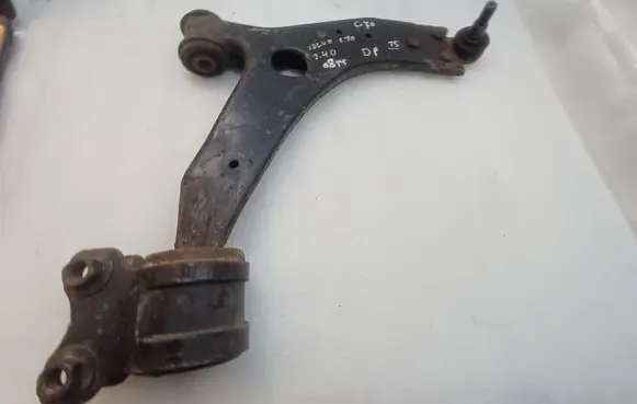 Volvo C70 Front lower control arm/wishbone