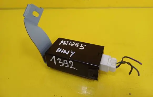Mazda 5 Door central lock control unit/module CC65675DZB