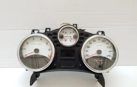 Peugeot 207 Speedometer (instrument cluster) 9662904080