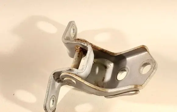 Mazda 3 II Front door upper hinge