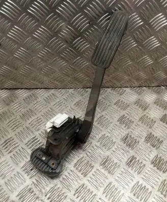 Volvo S60 Accelerator throttle pedal 30683516