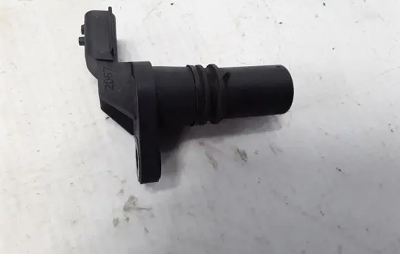 Renault Kadjar Crankshaft position sensor 8200885209