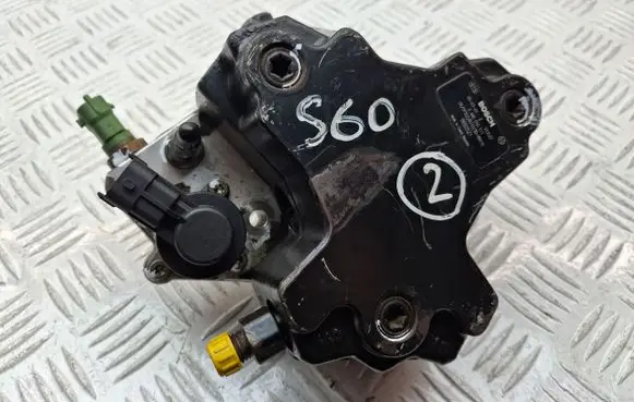 Volvo S60 Fuel injection high pressure pump 0445010111 8692521