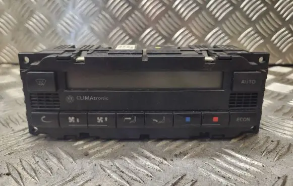 Volkswagen PASSAT B5.5 Climate control unit 3B1907044H