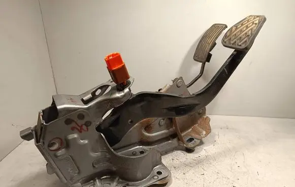 Nissan Qashqai Pedal assembly 