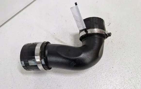 Volvo XC60 Air intake hose/pipe 31431109