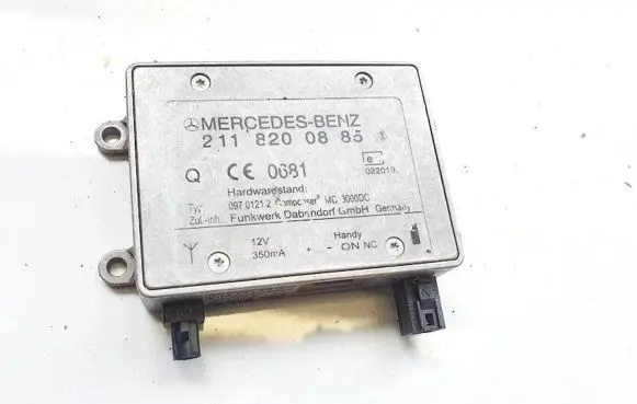 Mercedes-Benz E W211 Antenna control unit 2118200885