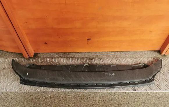 Volkswagen PASSAT B7 Front bumper lip 3AA805903J