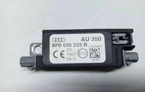 Audi A3 S3 8P Aerial antenna amplifier 8P0035225B