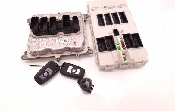 Engine ECU kit and lock set