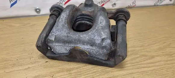 BMW 1 E81 E87 Front brake caliper 5422