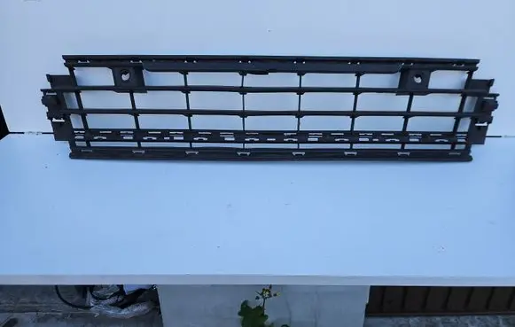 Volkswagen Golf VIII Front bumper lower grill 5H0853677F