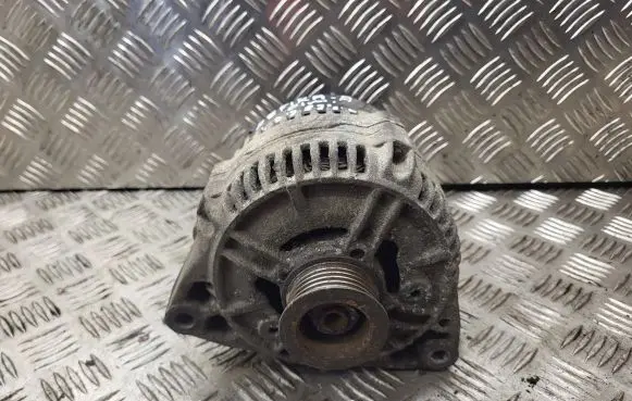 Opel Zafira A Generator/alternator 90506202