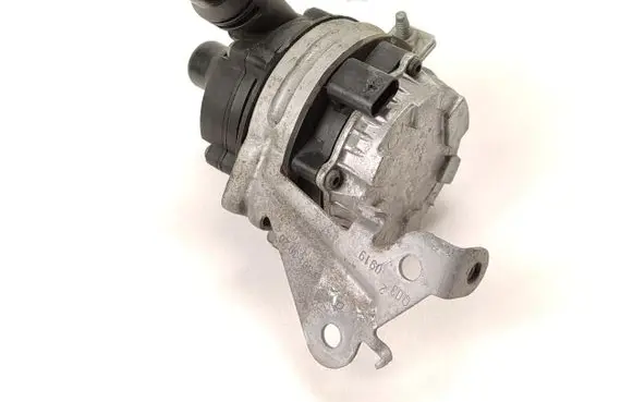 Mercedes-Benz C W205 Electric auxiliary coolant/water pump 0005002686