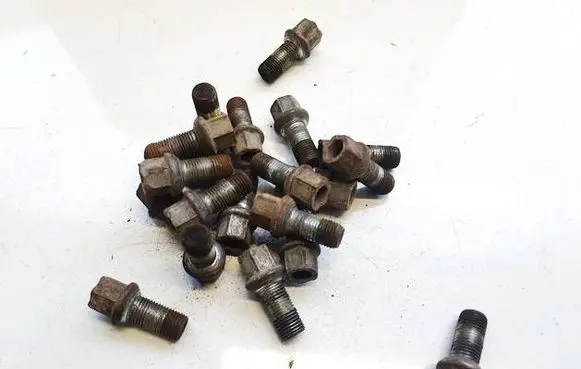 Volkswagen Golf Plus Nuts/bolts 