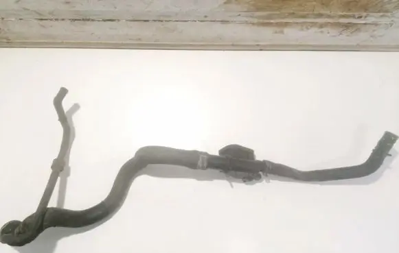 Volkswagen PASSAT B6 Engine coolant pipe/hose 038121132g