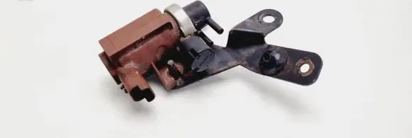 Ford Focus C-MAX Turbo solenoid valve 9650098380 72832804 03T304