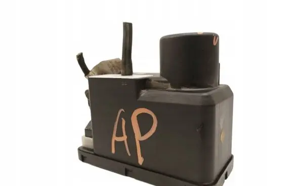 Audi 80 90 S2 B4 Central locking vacuum pump 4A0862257C
