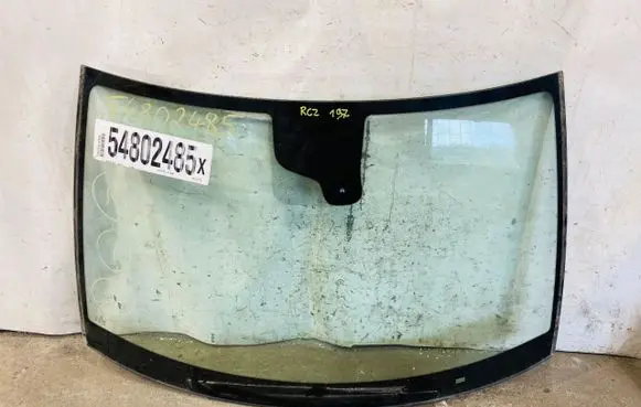 Peugeot 308 Front windscreen/windshield window 