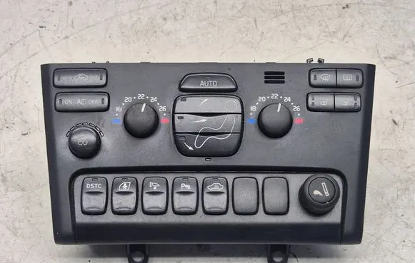 Volvo XC90 Climate control unit 30746025 M8414100068 05W41E03