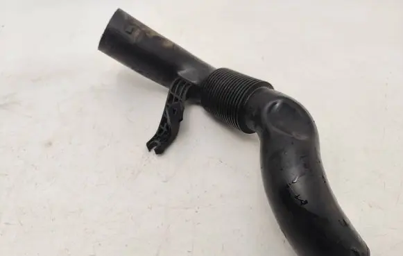 DS Automobiles 4 II Air intake duct part 9820138980 Z16006106