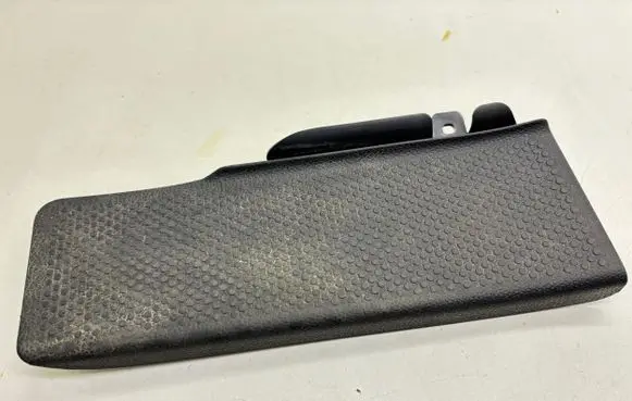 Volkswagen Jetta V Foot rest pad/dead pedal 1K1864777B