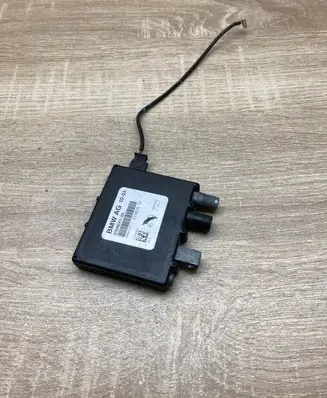 BMW 3 E46 Aerial antenna amplifier 6906071 213675