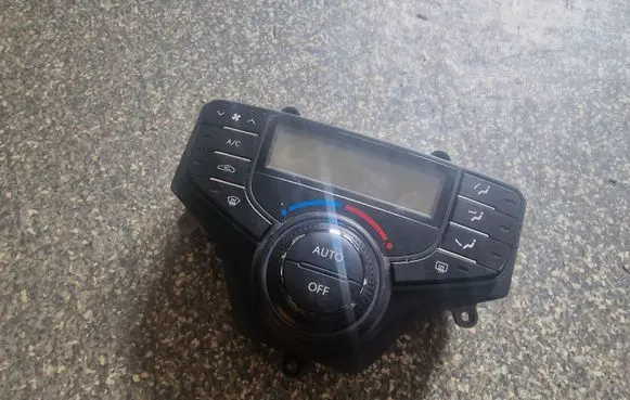 Hyundai i30 Climate control unit 972502R6004X