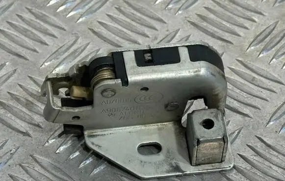 Mercedes-Benz Sprinter W901 W902 W903 W904 Rear door lock A9067401135 A070016 ZGS002