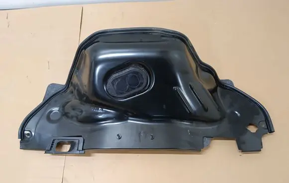 Audi A5 Other engine bay part 8W0819523F KA1224890001