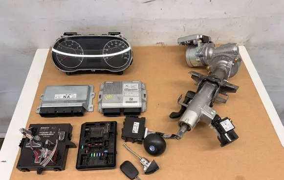 Dacia Sandero III Engine ECU kit and lock set SAN3ZESTSTART 237106047S