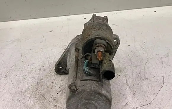 Volkswagen Caddy Starter motor 02Z911023H TS18E1 0512073510