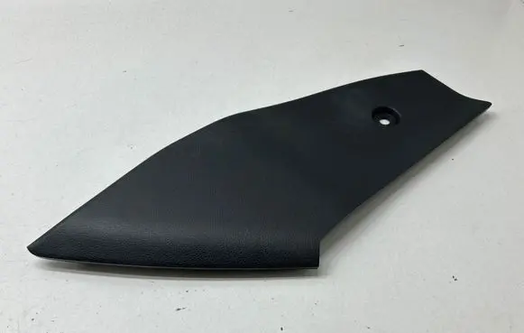 Nissan Pulsar Centre console side trim front 689S23ZL0A 37L0A3ZL1A