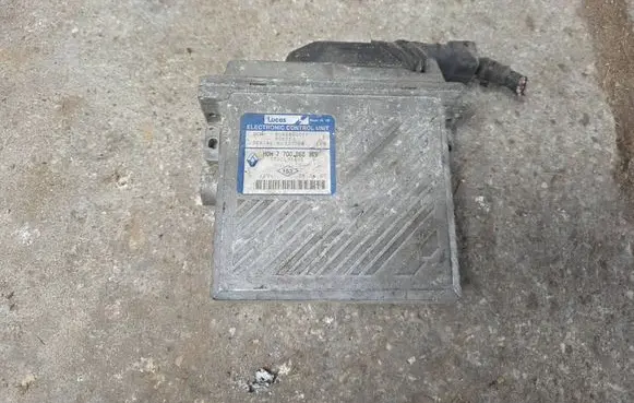 Renault Scenic I Engine control unit/module 7700868189