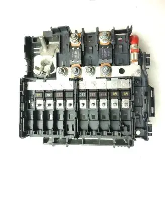 Land Rover Discovery Sport Positive wiring loom K8D214N073AB