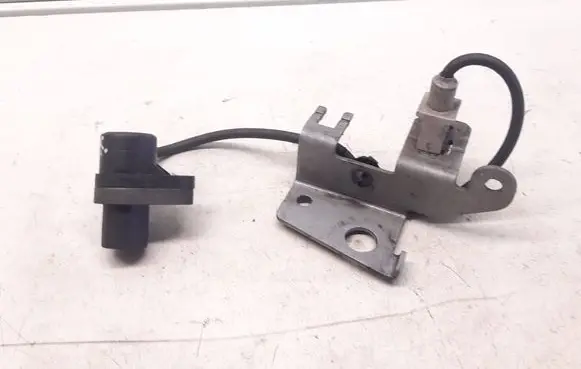 Audi A6 S6 C6 4F Crankshaft position sensor 0261210146 582341